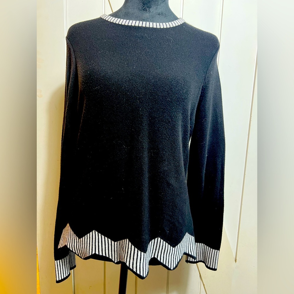 NIC+ZOE Black Sweater with White Accents